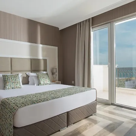 Marina White Sands Hotel